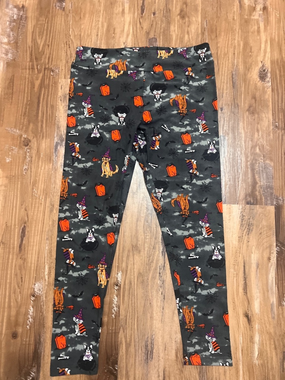 VGUC Time & Tru Women XL 16-18 Halloween Dogs Leggings Bats Spiders